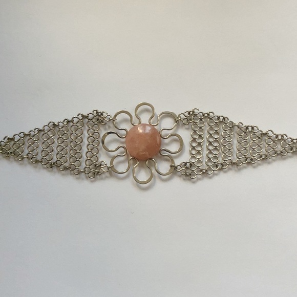 Chainmail Flower Bracelet with Pink Stone Groovy - Picture 1 of 12